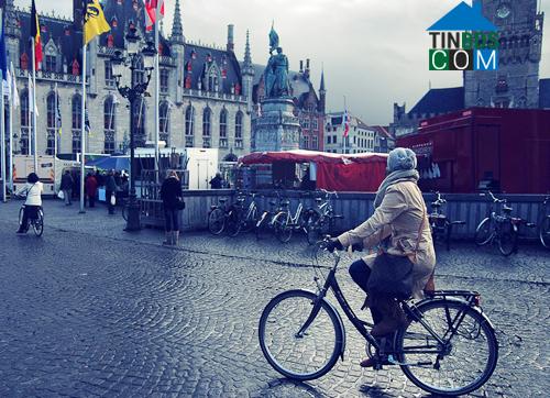 Ảnh Thành phố trên nước yên bình ở Bruges-Bỉ