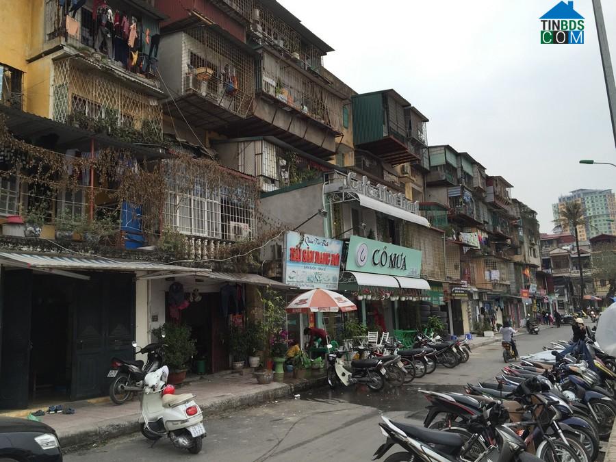Nhiều công trình xuống cấp nghiêm trọng tại Hà Nội