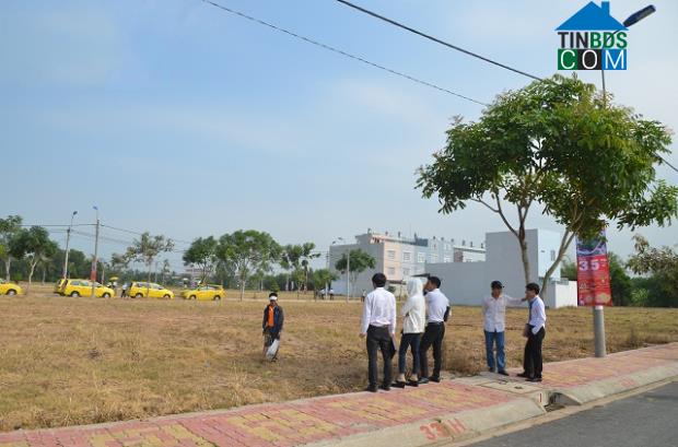 Đầu tư đất nền, nhà phố, sống ở chung cư là xu hướng đang thịnh hành tại Tp.HCM. Ảnh minh họa