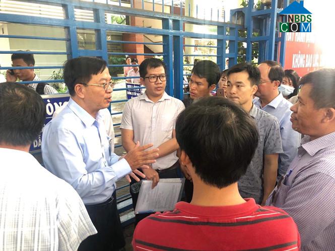 Ảnh Nhà ở xã hội chậm bàn giao, dân khổ sở đi đòi