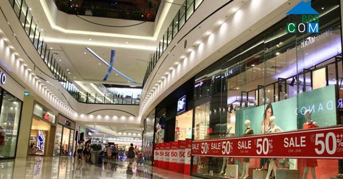 Ảnh Bùng nổ mặt bằng bán lẻ ngoài trung tâm