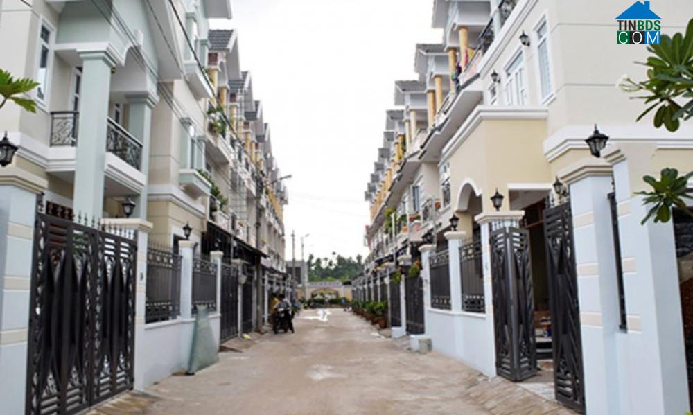 Ảnh Giá thứ cấp nhà phố xây sẵn tăng 40-80% so với cùng kỳ