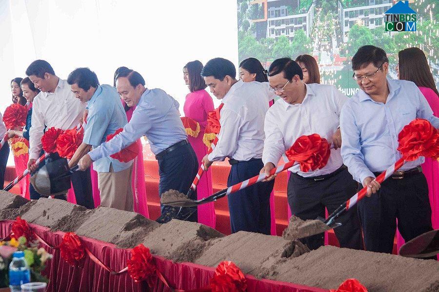 Ảnh Khởi công dự án nhà xã hội 13 triệu đồng/m2 tại Đông Anh, Hà Nội