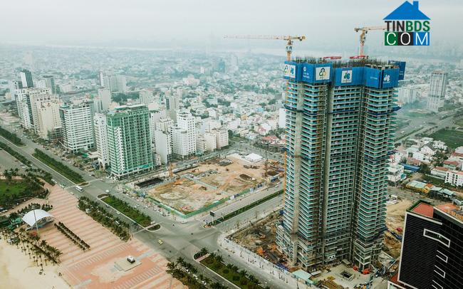 Ảnh Tiền… bốc hơi khi thị trường địa ốc quay đầu