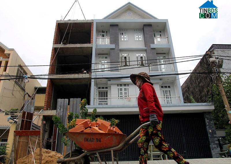 Nhà ở thuộc quy hoạch “treo” chỉ được cấp phép tạm. Ảnh minh họa: Hoàng Giang