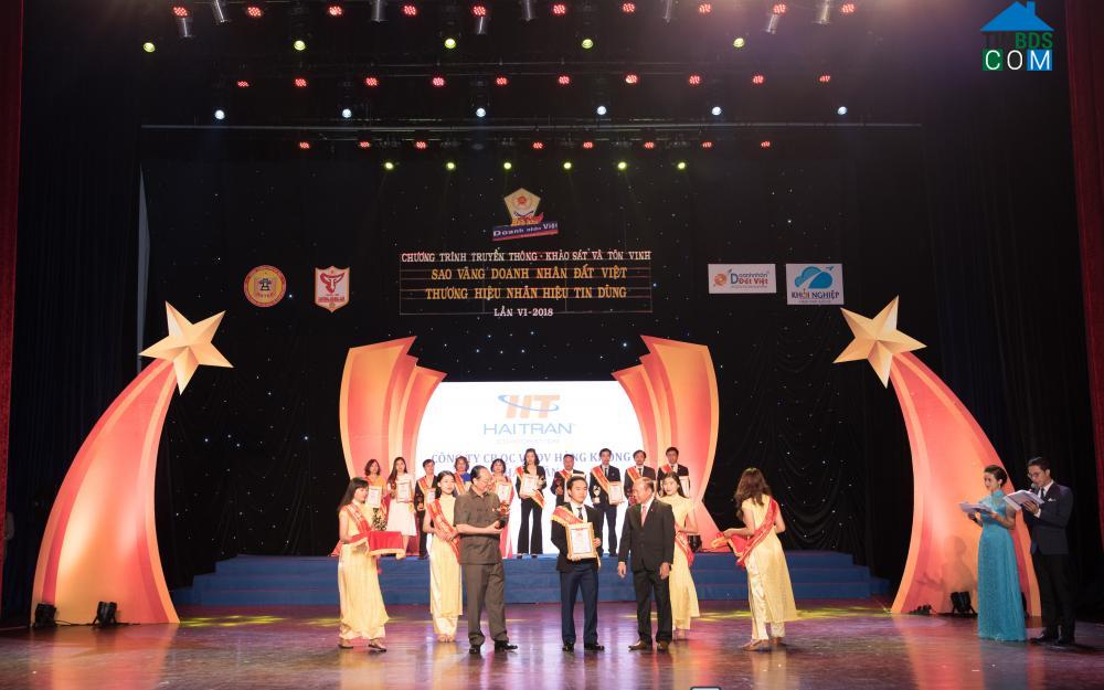 Ảnh Hải Trần Corp lọt "Top 10 thương hiệu, nhãn hiệu tin dùng” tại Sao vàng doanh nhân Đất Việt 2018