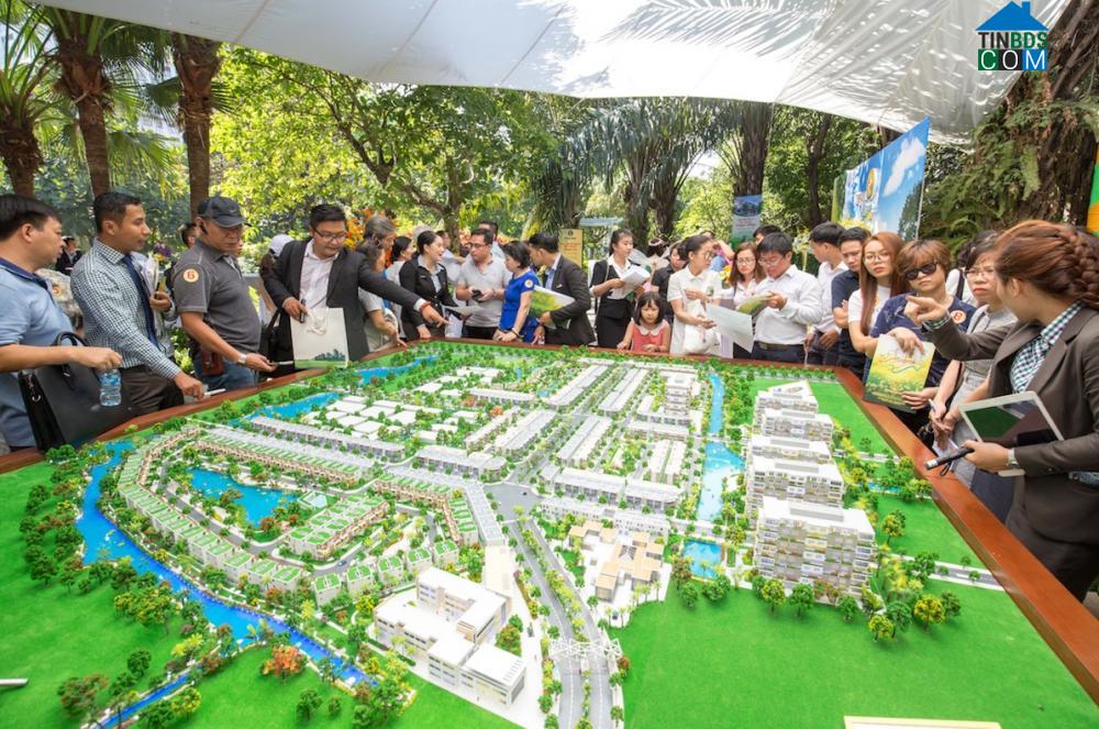 Ảnh Khu Đông và sự vươn vai trở mình của “người khổng lồ”