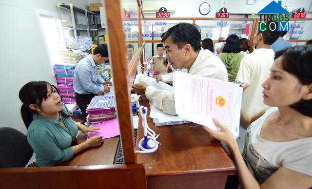 Ảnh Bong bóng đã xuất hiện, nhà đầu tư ôm 'bom' mà không hay