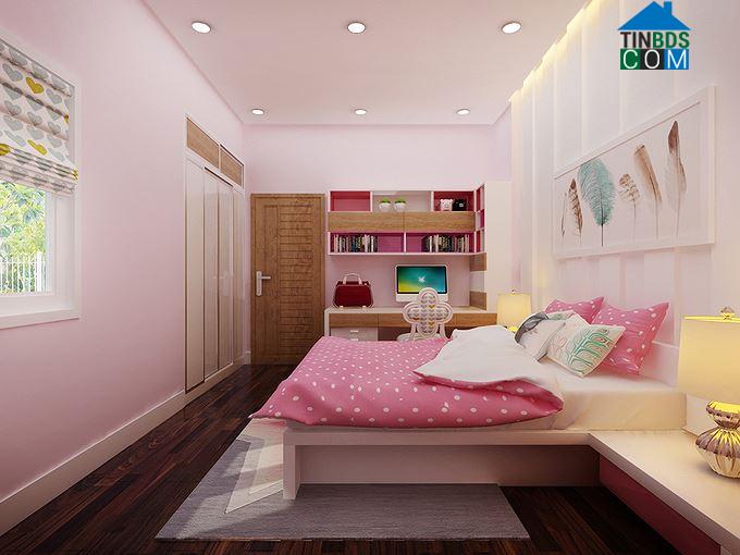 Phòng ngủ nhỏ được thiết kế theo sở thích của bé gái với sắc hồng nhẹ nhàng, ngọt ngào