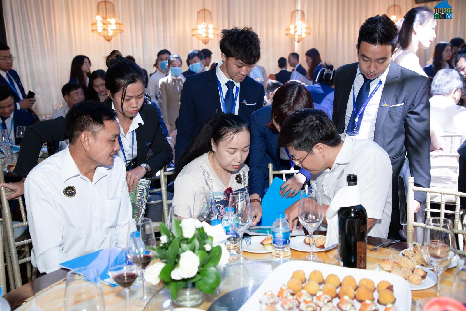 Quy mô gồm 63 sản phẩm, diện tích khoảng 240m2, One Palace chính là lựa chọn lý tưởng cho khách hàng muốn sở hữu nhà tài Sài Gòn