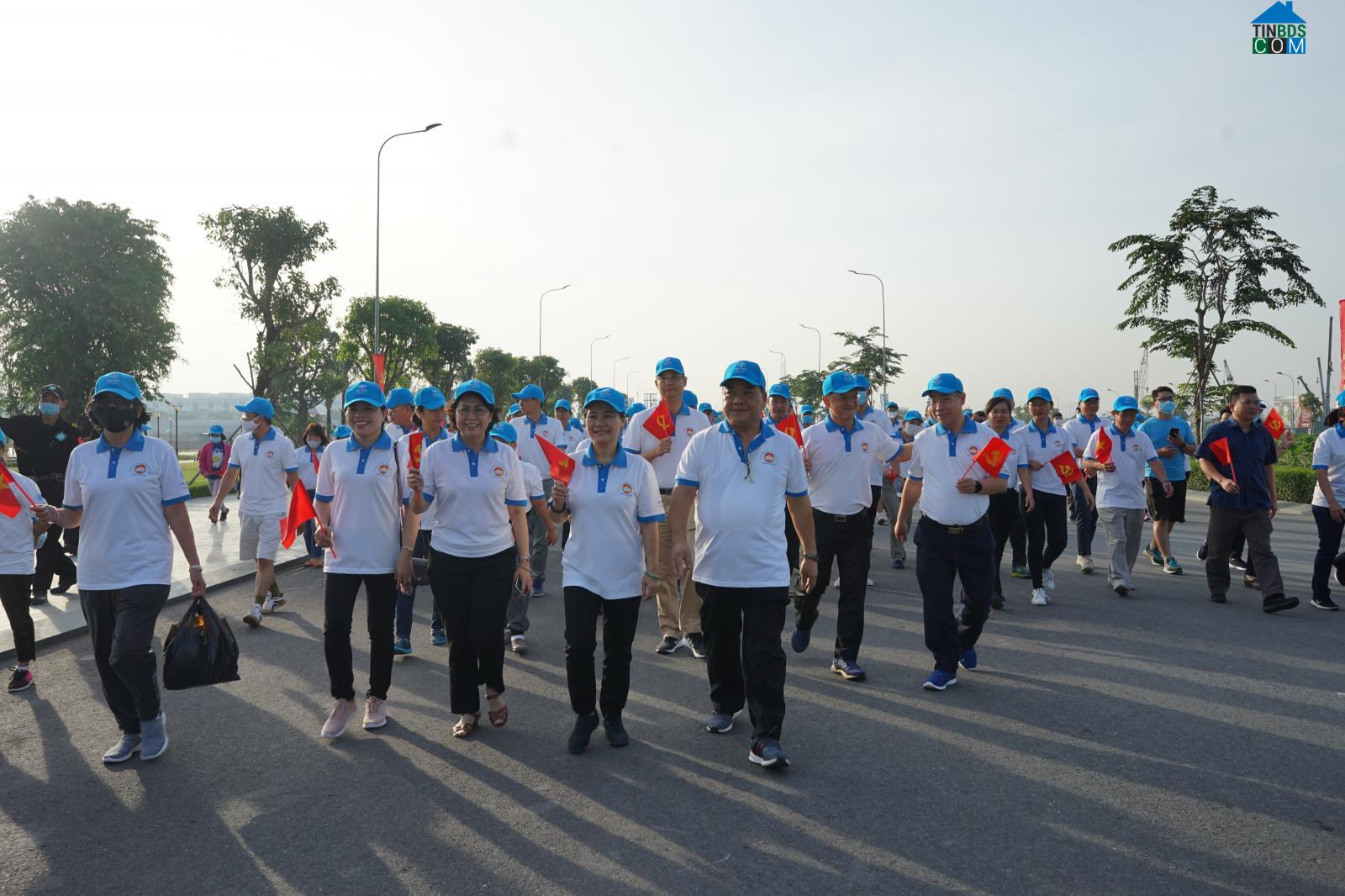 Lãnh đạo TP.HCM tham dự chương trình sáng ngày 10/01/2021 - Ảnh: TT