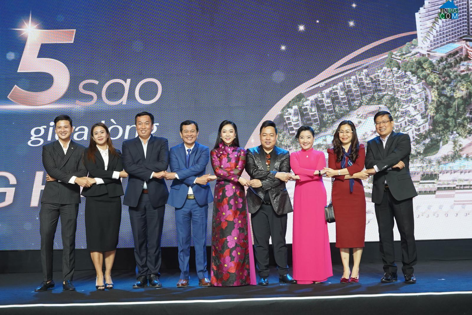 Các khách hàng may mắn trúng giải vàng của sự kiện