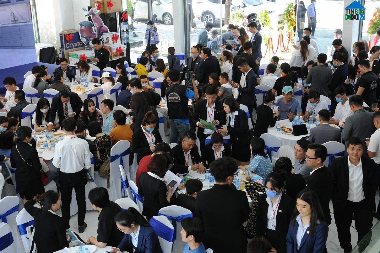 Ảnh Căn hộ 1 tỷ đồng biến mất và Icon Plaza bất ngờ xuất hiện