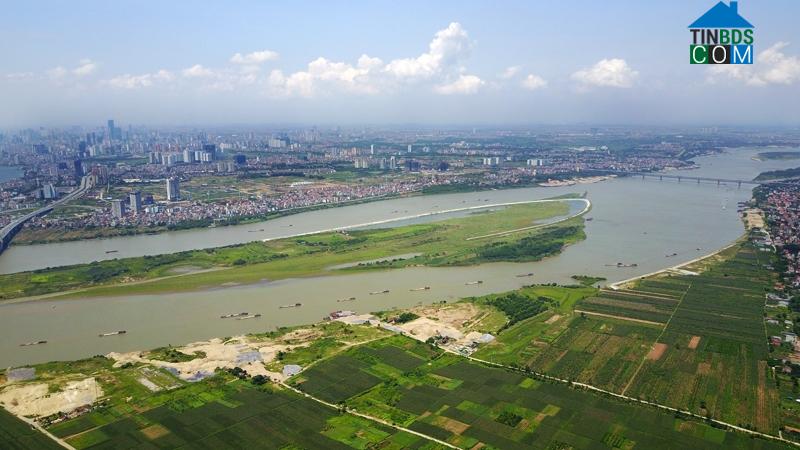 Ảnh Đất ven sông Hồng tăng giá đột biến 200%, “mỏ vàng” hay con dao 2 lưỡi?