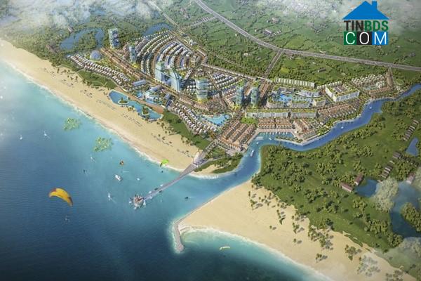 Venezia Beach là dự án BĐS nghỉ dưỡng nổi bật trên thị trường khi sở hữu cả đường bờ biển và đường sông, với diện tích mặt nước lớn nhất trên cung đường Hồ Tràm - Bình Châu hiện nay.