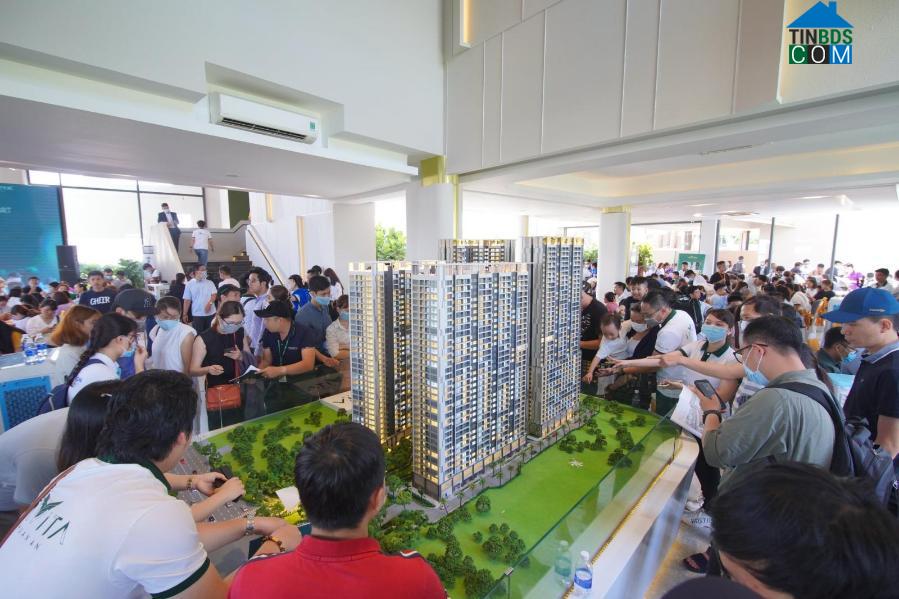 Ảnh Thị trường BĐS đang phải "tạm dừng" vì Covid-19