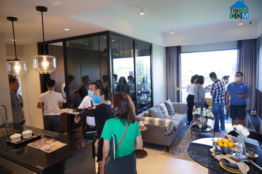 Ảnh Dân đầu tư vẫn "săn" bất động sản giữa dịch Covid-19