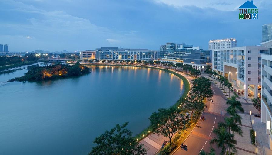 Tọa lạc ở phía Nam thành phố, Phú Mỹ Hưng là khu đô thị kiểu mẫu đáng sống nhất Việt Nam.