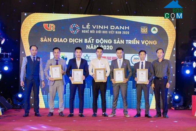 Ảnh Hội Môi giới BĐS Việt Nam vinh danh cá nhân tổ chức tiêu biểu 2021
