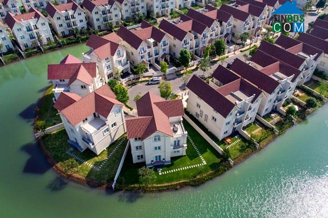 Nhà thấp tầng Hà Nội hiện đang thiết lập mức giá cao trên cả thị trường sơ cấp và thứ cấp