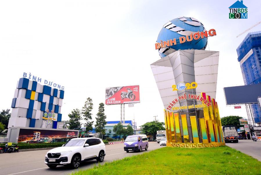 Ảnh “Đỏ mắt” tìm chốn an cư chuẩn cho người lao động Bình Dương