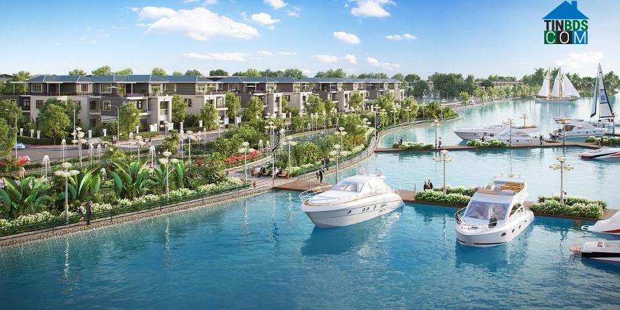 Sở hữu mặt sông rộng và quỹ đất sạch trở thành điểm thu hút của các dự án. Ảnh King Bay