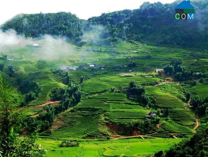 Phong cảnh núi non trùng điệp tại Hòa Bình