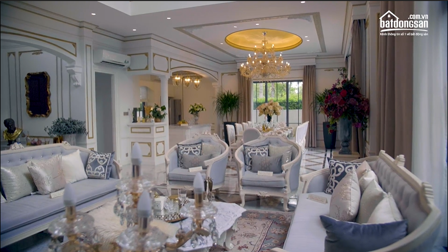 Bên trong nhà mẫu dinh thự 540m2 với thiết kế cổ điển, sang trọng