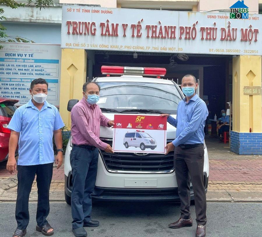 Ảnh Hệ thống 5F trao quà 1,744 tỷ đồng góp sức chống Covid-19