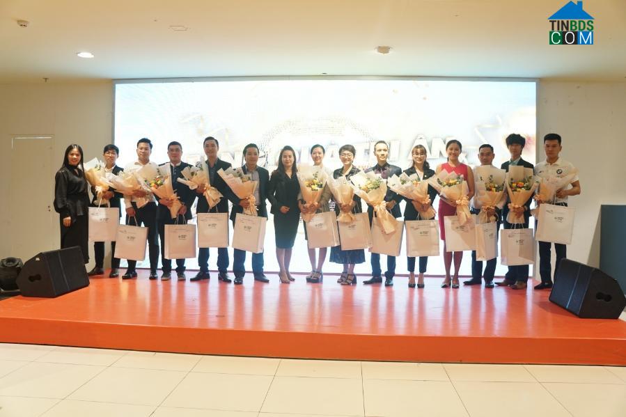 Ảnh Tiệc tri ân ấm áp ở Metro Star