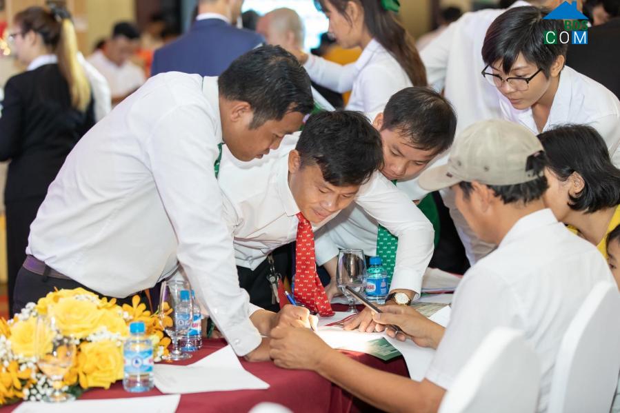 Ảnh Thăng Long Central City "đắt khách" ngày mở bán giai đoạn 2