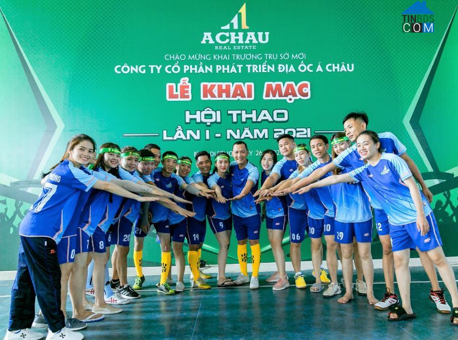 Ảnh Địa ốc Á Châu vào đường băng cất cánh