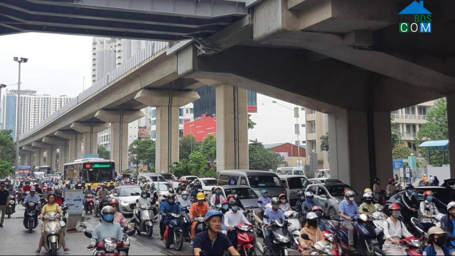 Đường Quang Trung, Hà Đông thường xuyên ách tắc vào giờ cao điểm. Ảnh: internet