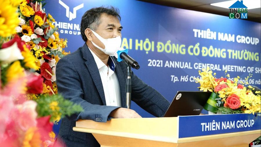 Ông Nguyễn Quang Hòa, Chủ tịch HĐQT báo cáo trước Đại hội hoạt động của HĐQT năm 2020.