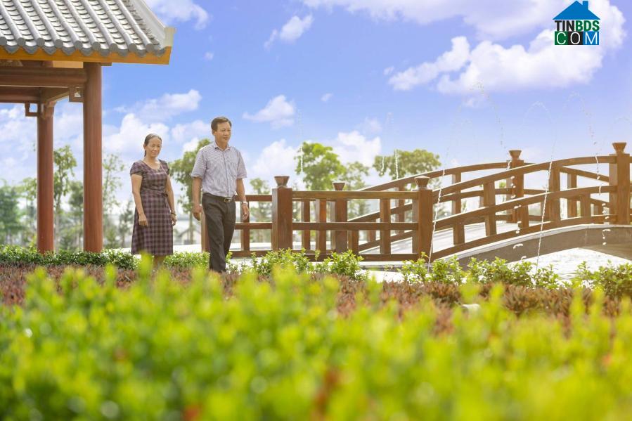 Khuôn viên rộng lớn và xanh mát tại Sala Garden 