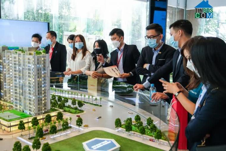 Ảnh Người trẻ “chuộng” dùng vốn vay đầu tư bất động sản