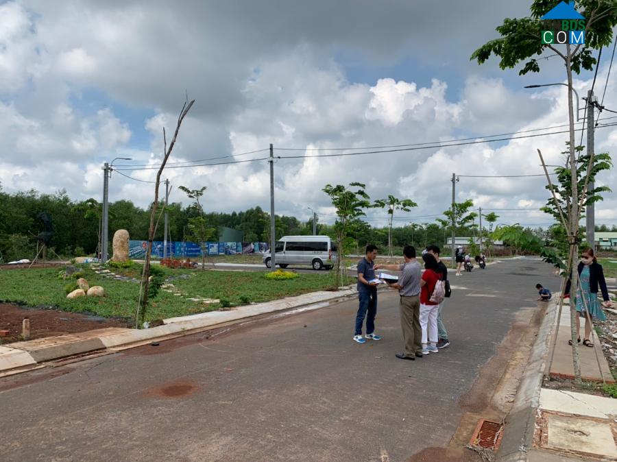 Làn sóng chào bán tăng mạnh trong các tháng gần đây nhưng giao dịch bán tháo ít diễn ra và nhà đầu tư vẫn có tính toán thận trọng. Ảnh minh họa