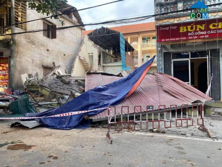 Hiện trường ngôi nhà phố ở Lào Cai bị sập hôm 14/12 (ảnh: Phạm Ngọc Triển).