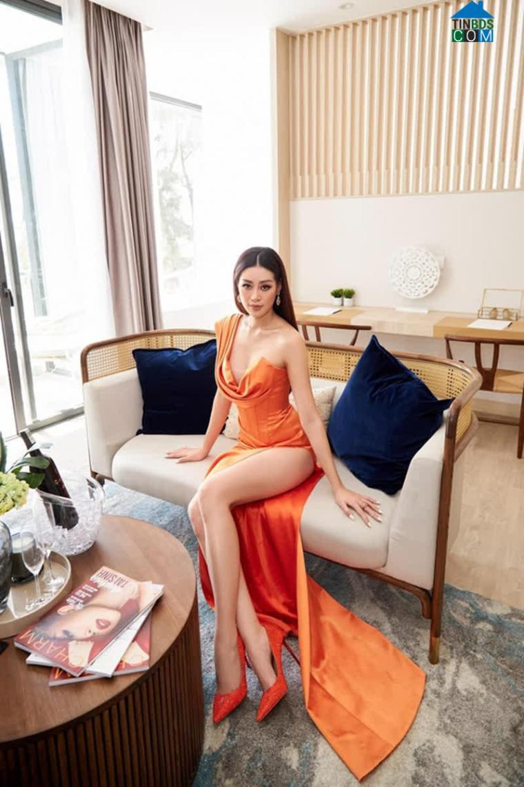 Ảnh Dàn hoa hậu, người mẫu đổ bộ thảm đỏ sự kiện khai trương tại Hồ Tràm