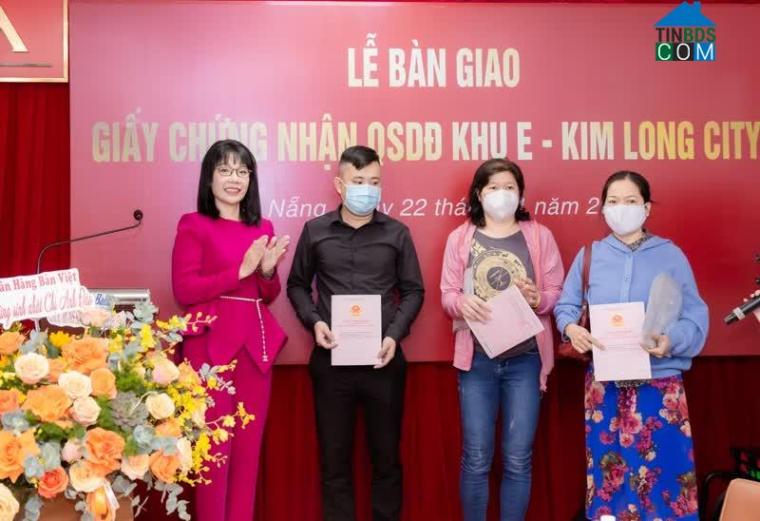 Ảnh Đà Nẵng: Tập đoàn GAIA bàn giao sổ hồng cho khách hàng dự án Kim Long City