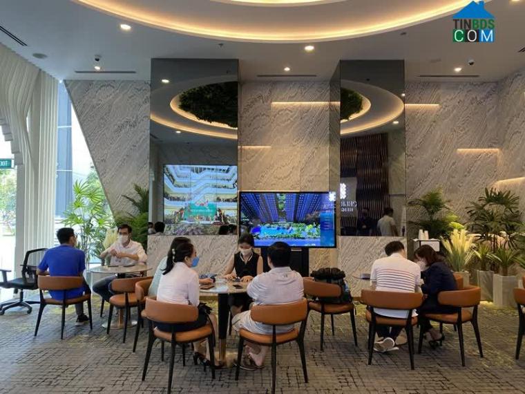 Ảnh Lực cầu tốt, giá căn hộ chung cư TP.HCM tiếp tục leo thang