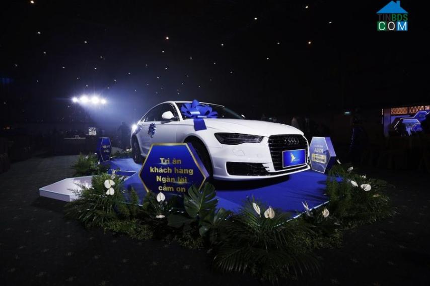 Quà tặng tri ân của DHA Corporation dành cho gia chủ tương lai D-Homme là một chiếc Audi A6 cùng nhiều giải thưởng hấp dẫn khác