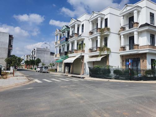 Hạ tầng và nhà phố tại Paragon City đã xây dựng hoàn thiện, sẵn sàng bàn giao cho khách hàng.