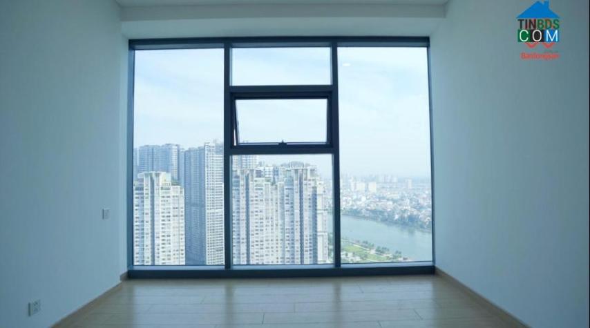 Thiết kế cửa kính lấy full view của căn hộ Sunwah Pearl