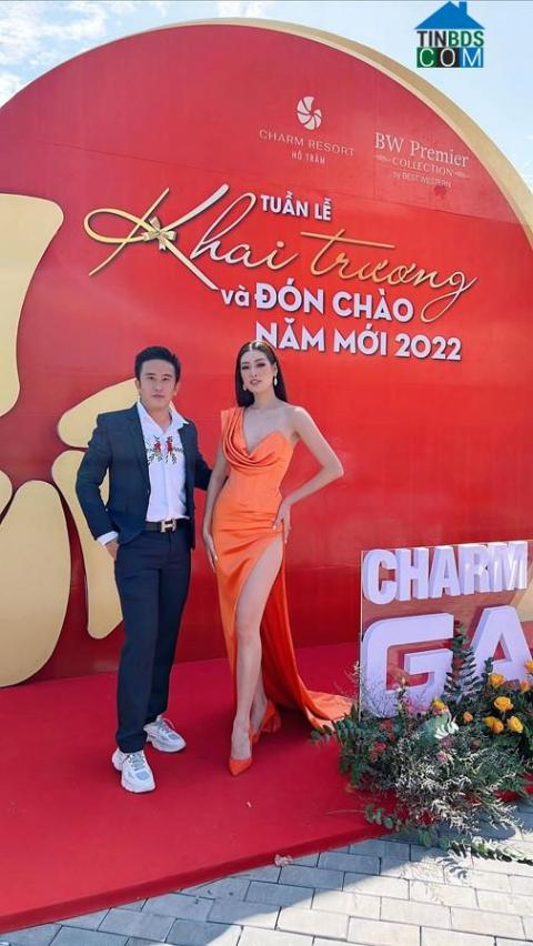 Ảnh Dàn hoa hậu, người mẫu đổ bộ thảm đỏ sự kiện khai trương tại Hồ Tràm