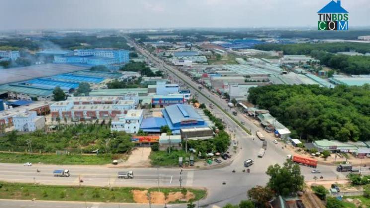 Một khu công nghiệp lớn có nhiều doanh nghiệp đang hoạt động tại Tân Uyên.