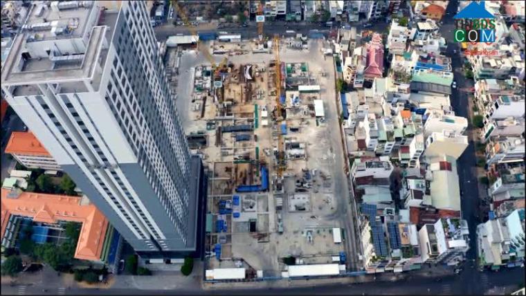 Công trường dự án The Grand Manhattan Quận 1 đang thi công tích cực nhằm đảm bảo tiến độ 