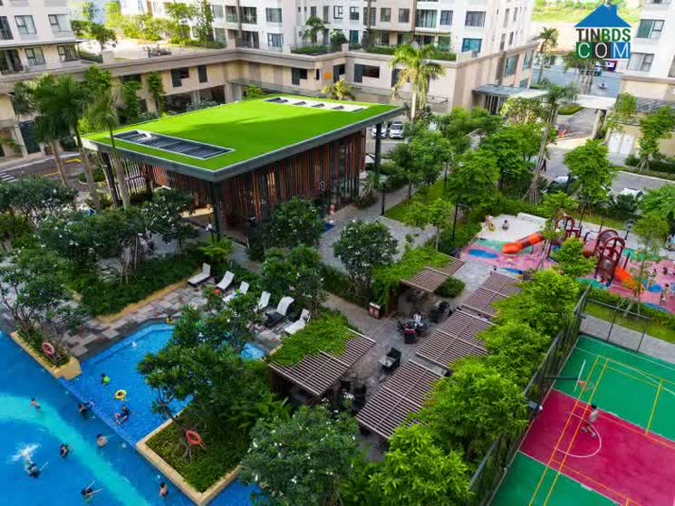 Akari City giai đoạn 1 mới được bàn giao hơn nửa năm nhưng đã rất đông cư dân đến sinh sống nhờ đáp ứng nhiều tiêu chuẩn về vị trí, thiết kế cũng như hệ thống tiện ích.