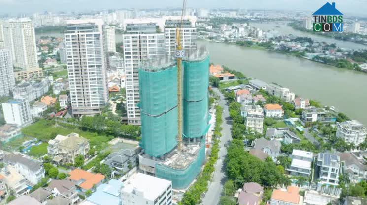 Thảo Điền Green sở hữu lợi thế vị trí ven sông đắt giá, bao quanh là khu thấp tầng nên tầm view rất thoáng.