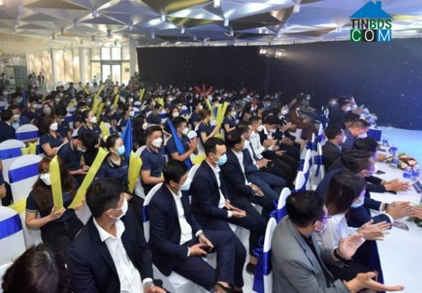 Lễ kick-off dự án Happy One Central năm 2022 để lại ấn tượng đặc biệt với sự bùng nổ của các chuyên viên kinh doanh.